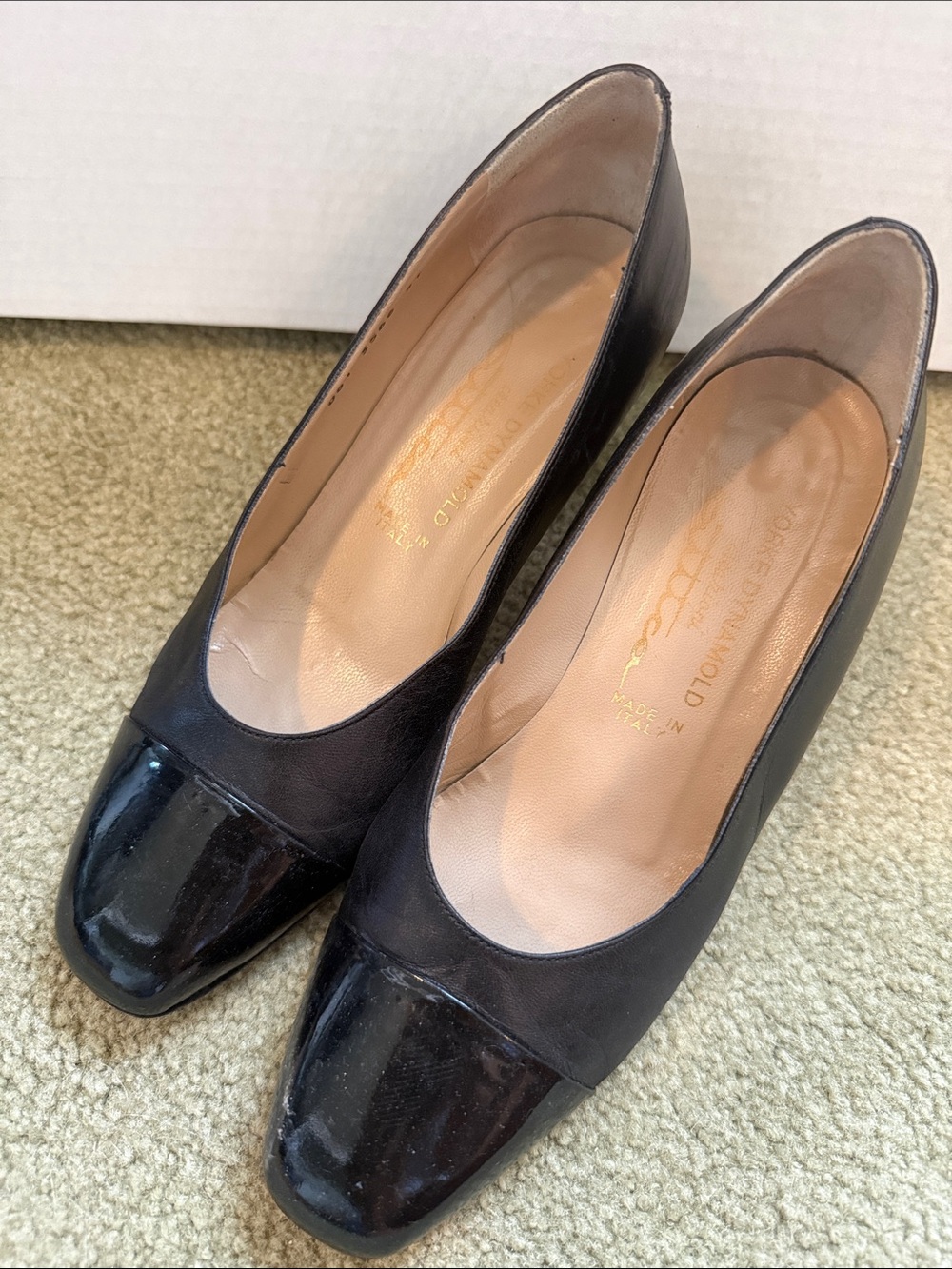 Women's Black Leather Block Heel Pumps